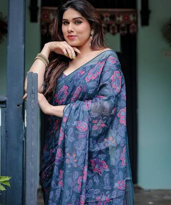 Soft handloom linen floral saree with tassels     includes 0.8m blouse 3