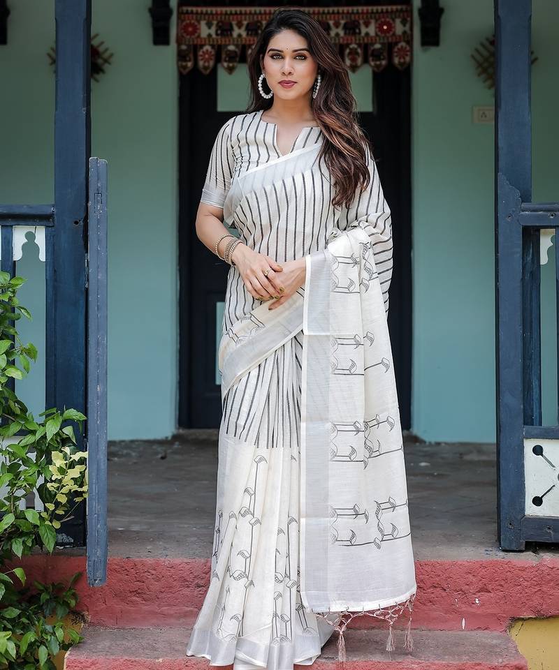 Premium floral print handloom linen saree with pallu tassels     5.5m