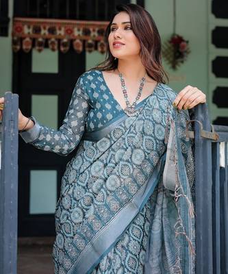 Stylish linen handloom saree with floral digital print and tassels     5.5m + 0.8m 2