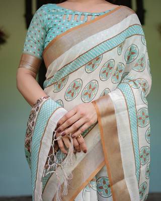 Linen cotton blend handloom saree with floral motif and tassel border 4