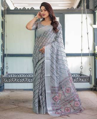 Printed floral handloom linen saree with stylish tassel finish     ready to wear 2