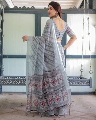 Printed floral handloom linen saree with stylish tassel finish     ready to wear 4