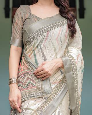Printed handloom linen saree for women with floral design and tassels 4