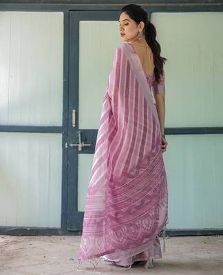 Elegant handloom linen saree with floral print & tassel edges     5.5m + 0.8m blouse 4