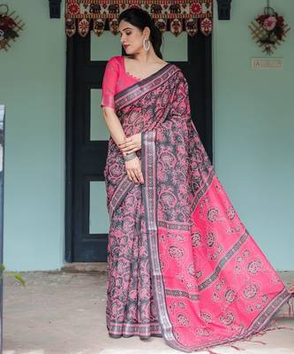 Traditional handloom linen floral saree with matching blouse & tassel detailing 1