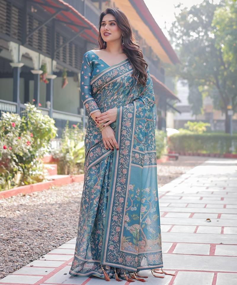 Soft handloom cotton floral saree with tassels     includes 0.8m blouse