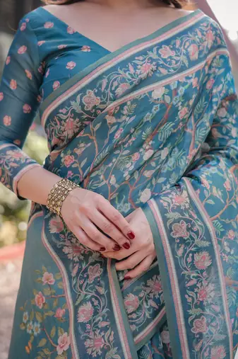 Soft handloom cotton floral saree with tassels     includes 0.8m blouse