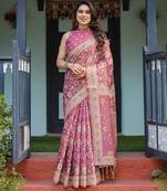 Women   s handloom cotton saree     floral printed with attached blouse & tassels