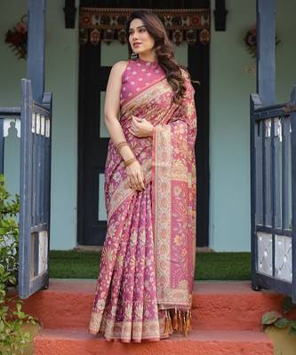Women   s handloom cotton saree     floral printed with attached blouse & tassels 2