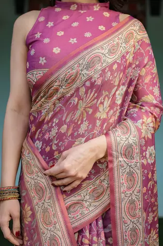 Women   s handloom cotton saree     floral printed with attached blouse & tassels