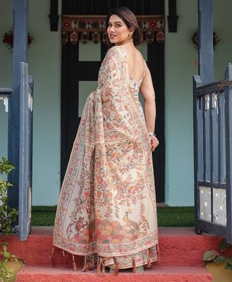 Elegant handloom cotton saree with floral print & tassel edges     5.5m + 0.8m blouse 3