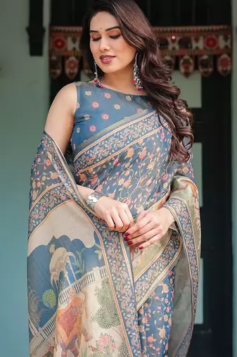 Soft handloom cotton floral saree with tassels     includes 0.8m blouse