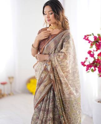 Women   s handloom cotton saree     floral printed with attached blouse & tassels 3