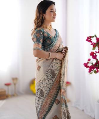 Printed handloom cotton saree for women with floral design and tassels 4