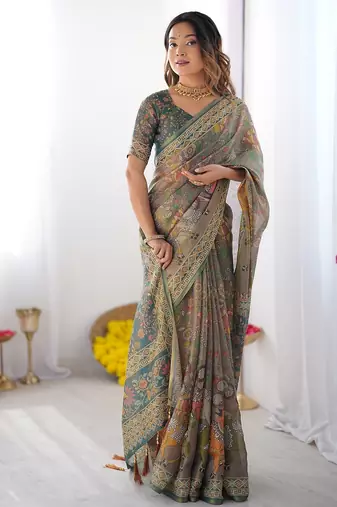 Handloom cotton floral printed saree with tassels & attached blouse – 5.5m
