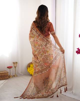 Floral printed cotton saree in handloom weave with blouse piece     5.5m 3
