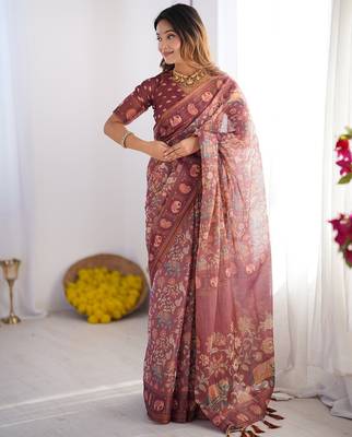 Women   s handloom cotton saree     floral printed with attached blouse & tassels 5
