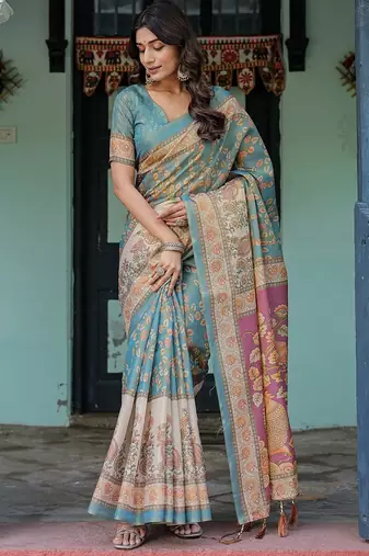 Pure cotton handloom saree with floral print and designer tassels