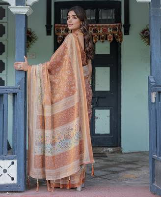 Floral printed cotton saree in handloom weave with blouse piece     5.5m 2