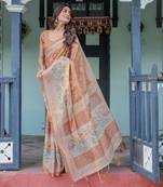 Floral printed cotton saree in handloom weave with blouse piece     5.5m