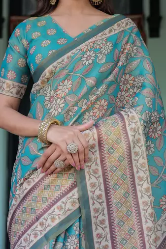 Traditional handloom cotton floral saree with matching blouse & tassel detailing