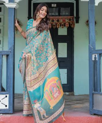 Traditional handloom cotton floral saree with matching blouse & tassel detailing 3