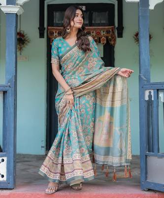 Traditional handloom cotton floral saree with matching blouse & tassel detailing 4
