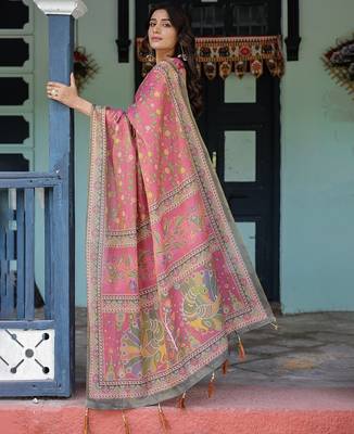 Women   s handloom cotton saree     floral printed with attached blouse & tassels 3
