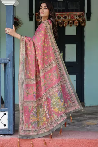 Women   s handloom cotton saree     floral printed with attached blouse & tassels