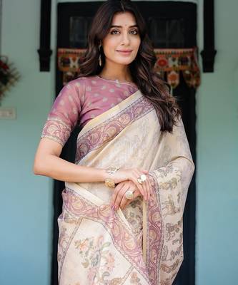 Designer floral print handloom cotton saree with tassel pallu & blouse 5