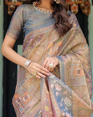 Cotton cotton blend handloom saree with floral motif and tassel border 2