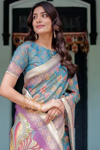 Women   s handloom cotton saree     floral printed with attached blouse & tassels
