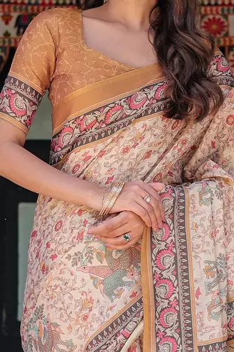 Stylish cotton handloom saree with floral digital print and tassels     5.5m + 0.8m