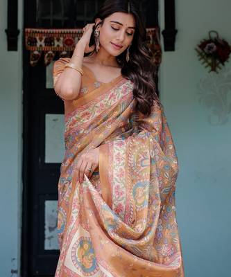 Festive ready handloom cotton saree with floral artwork & matching blouse 3