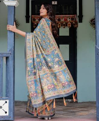 Handloom cotton floral printed saree with tassels & attached blouse     5.5m 5