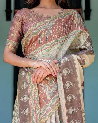 Pure cotton handloom saree with floral print and designer tassels 4
