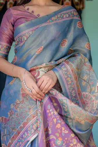 Graceful handloom cotton saree with artistic floral print & tassels