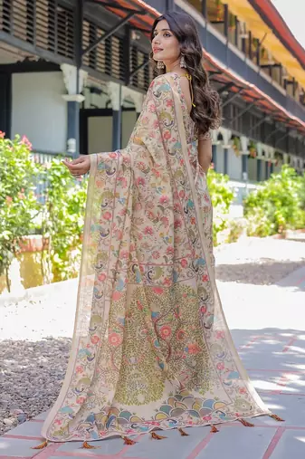 Cotton cotton blend handloom saree with floral motif and tassel border