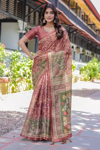 Women   s handloom cotton saree     floral printed with attached blouse & tassels