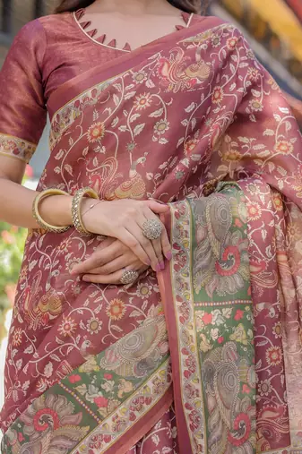 Women   s handloom cotton saree     floral printed with attached blouse & tassels