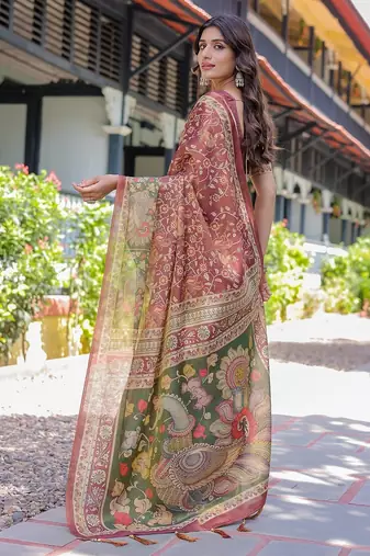Women   s handloom cotton saree     floral printed with attached blouse & tassels