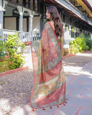 Elegant handloom cotton saree with floral print & tassel edges     5.5m + 0.8m blouse 4