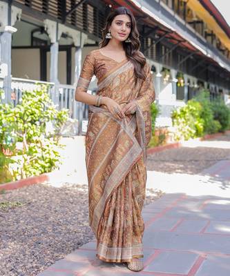 Traditional handloom cotton floral saree with matching blouse & tassel detailing 1