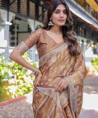 Traditional handloom cotton floral saree with matching blouse & tassel detailing 3