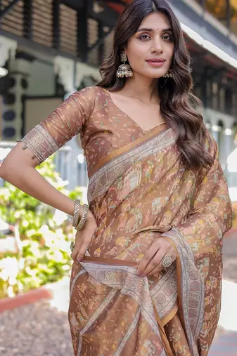 Traditional handloom cotton floral saree with matching blouse & tassel detailing