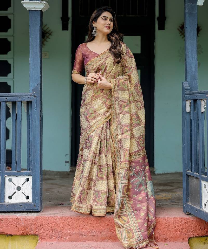 Soft handloom cotton floral saree with tassels     includes 0.8m blouse