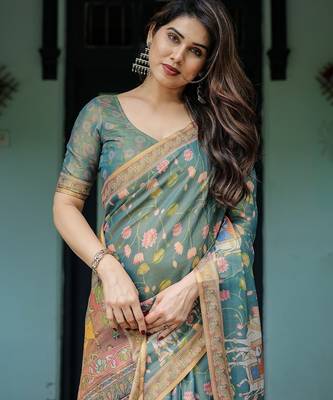 Graceful handloom cotton saree with artistic floral print & tassels 4