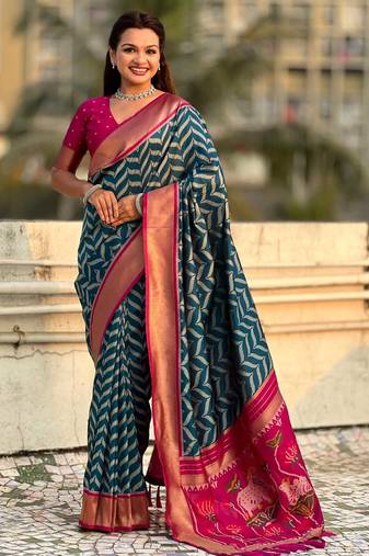 Teal contrast woven ikat pattern with zari pallu work silk blend fabric