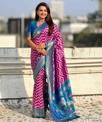 Pink contrast woven ikat patpirn with zari pallu work silk blend   1
