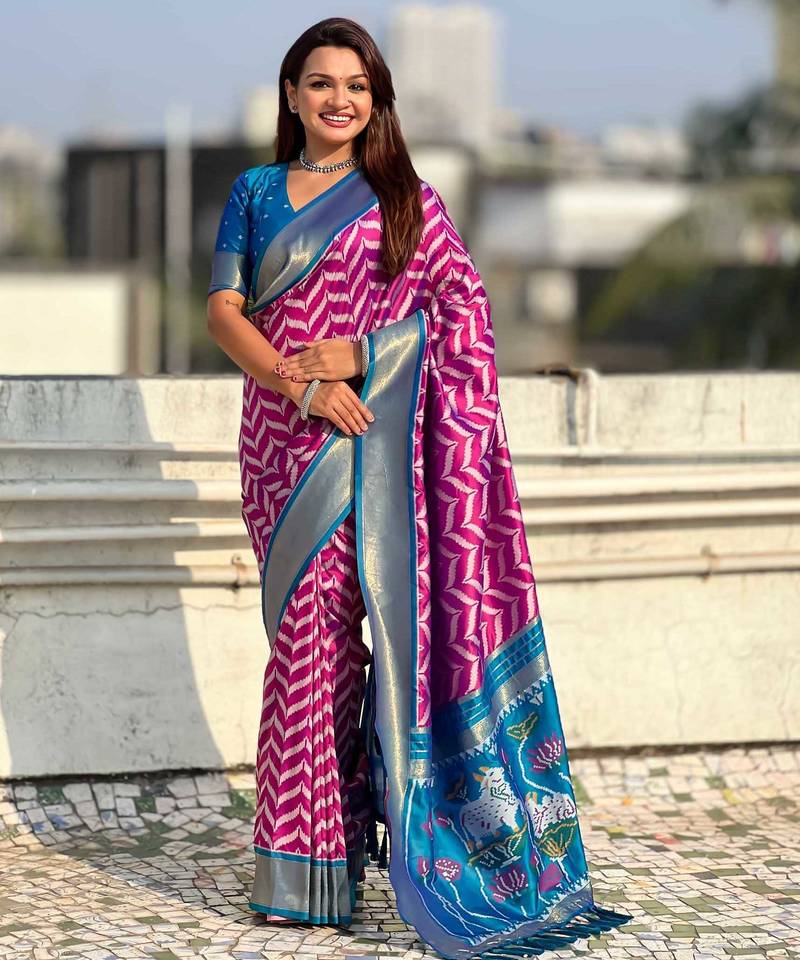 Pink contrast woven ikat patpirn with zari pallu work silk blend  